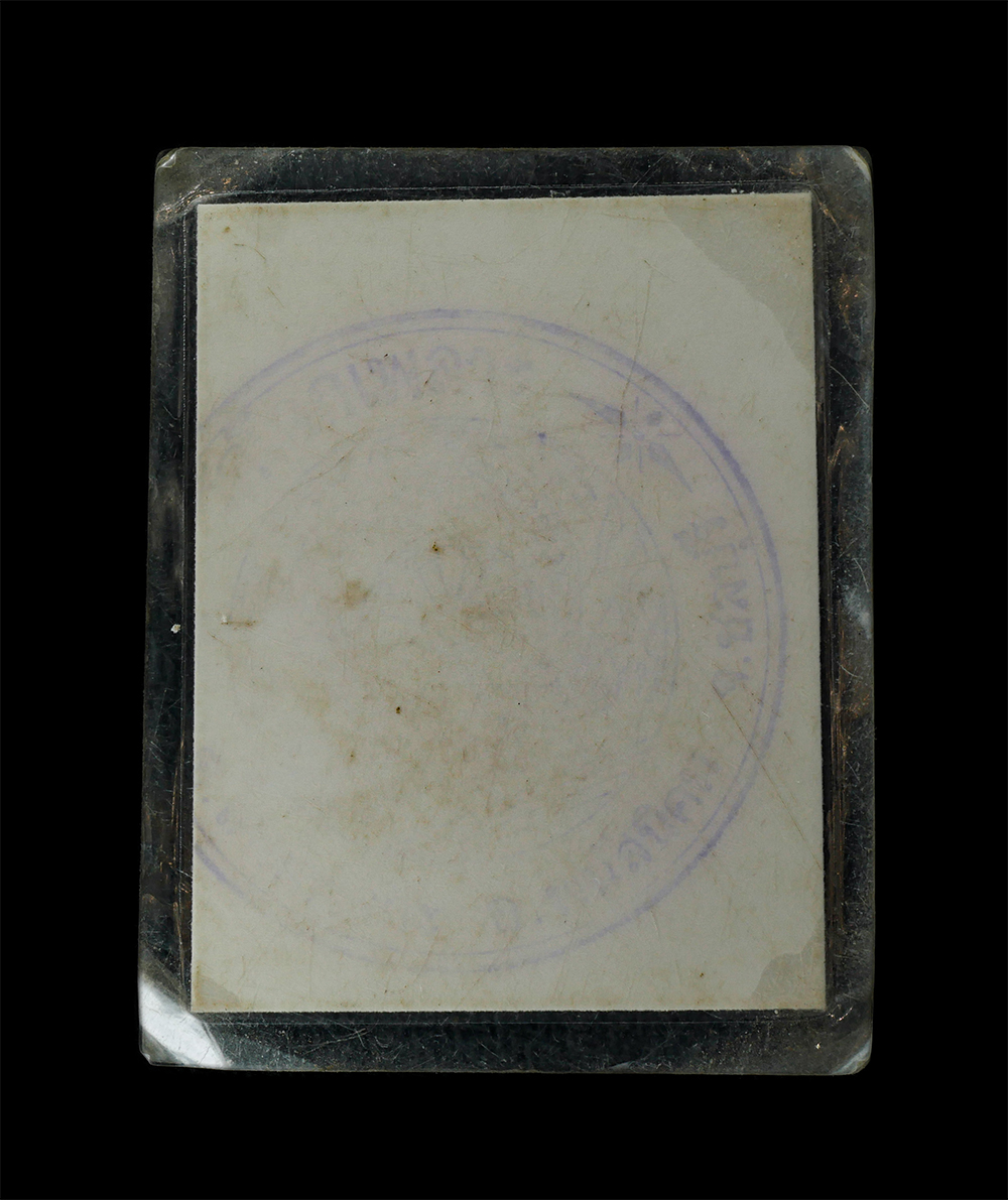 15Jun24 (12)p.jpg - รูปถ่ายรุ่นแรก หลังปั้มตราวัด หลวงปู่เหล็ง(พระครูอาจารสุนทร โชติธโร) วัดโคกเพลาะ อ.พนัสนิคม จ.ชลบุรี รูปเก่าสวย หายาก น่าเก็บสะสมบูชา กว้างประมาณ 4 ซม [..] | https://kamulet.in.th